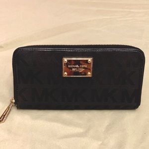 Authentic Michael Kors Zippered Wallet